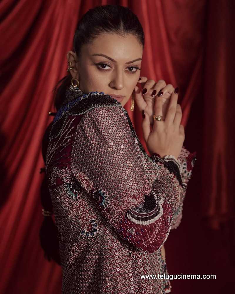 hansika stilla 16012502