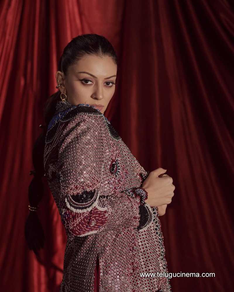 hansika stilla 16012505