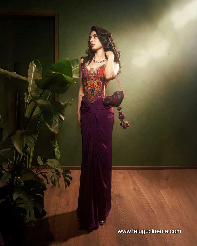 kushitha still 21012502