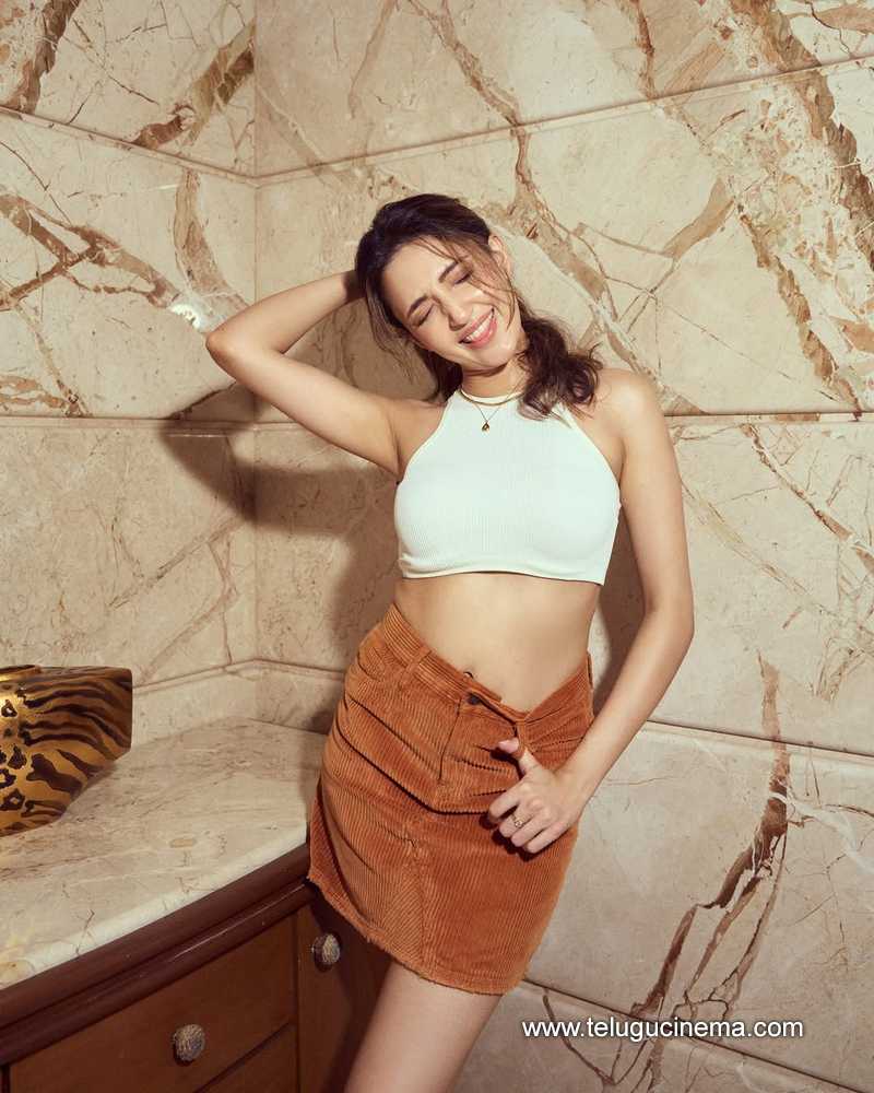 nehashetty still 28012503