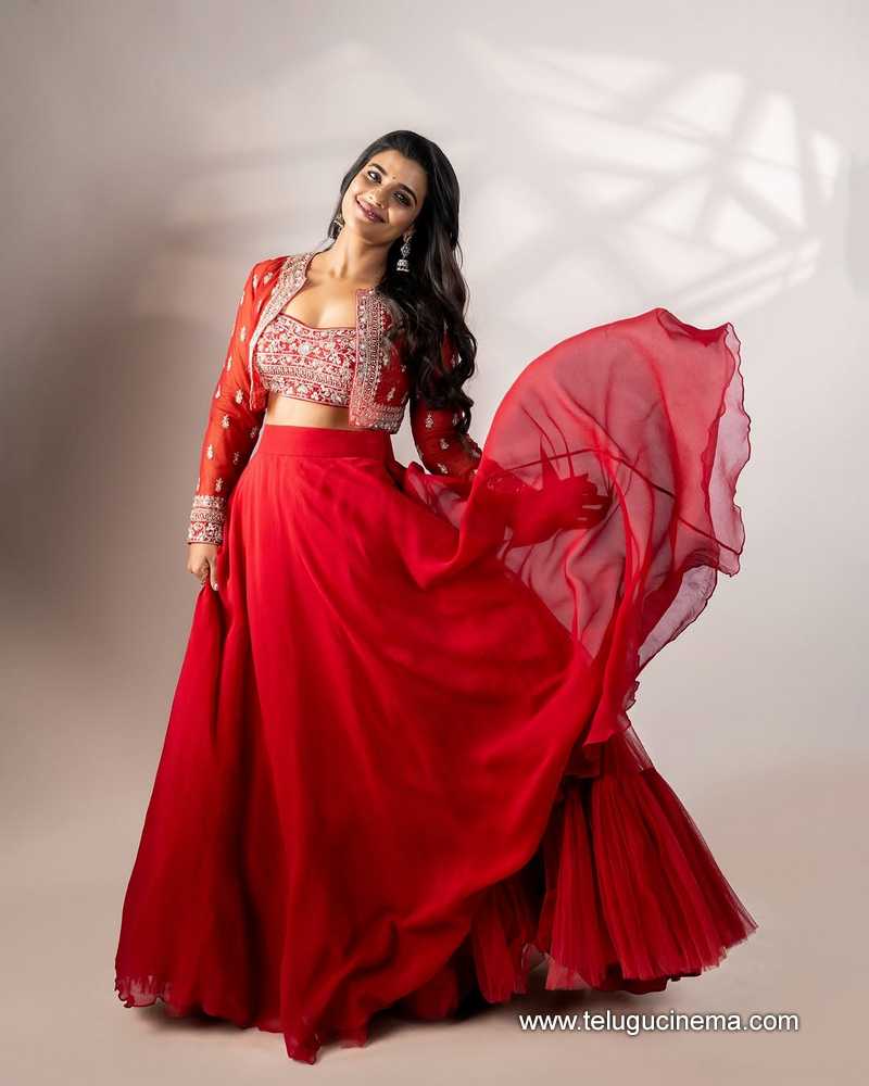 aishwarya still 8022502