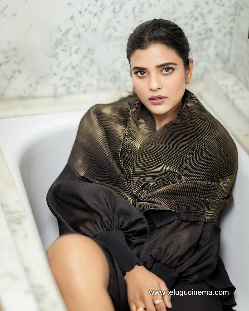 aishwarya stills 24022503