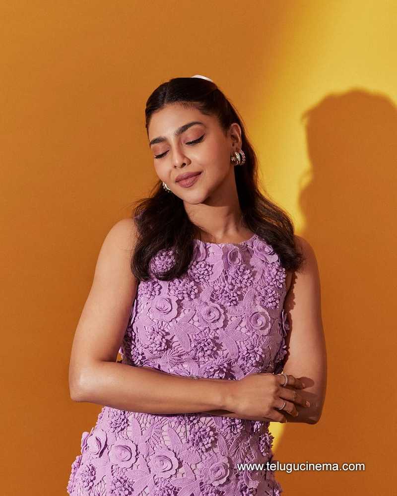 aishwaryalekshmi still 17522503