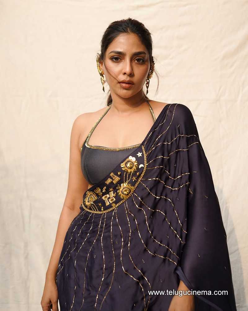 aishwaryalekshmi stills 19022504