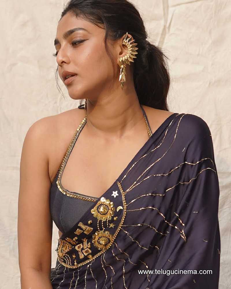 aishwaryalekshmi stills 19022507