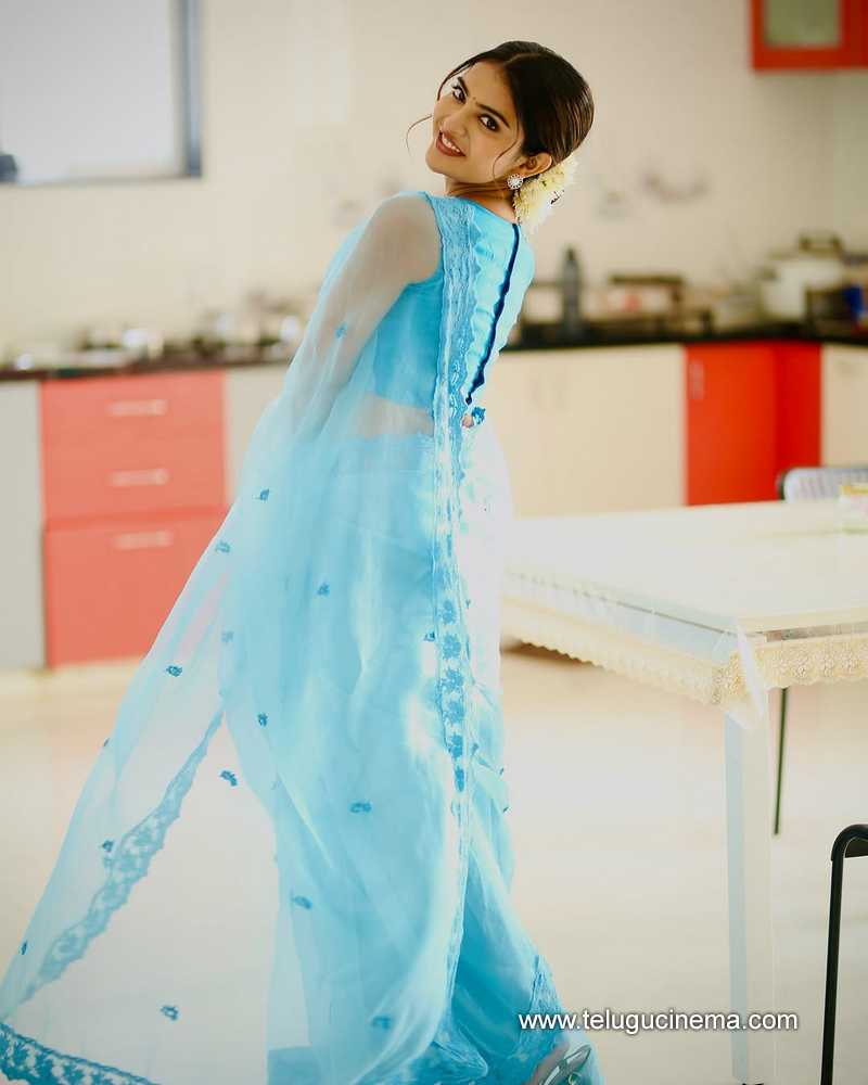 ananya still 13022504