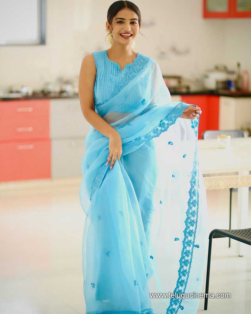 ananya still 13022507