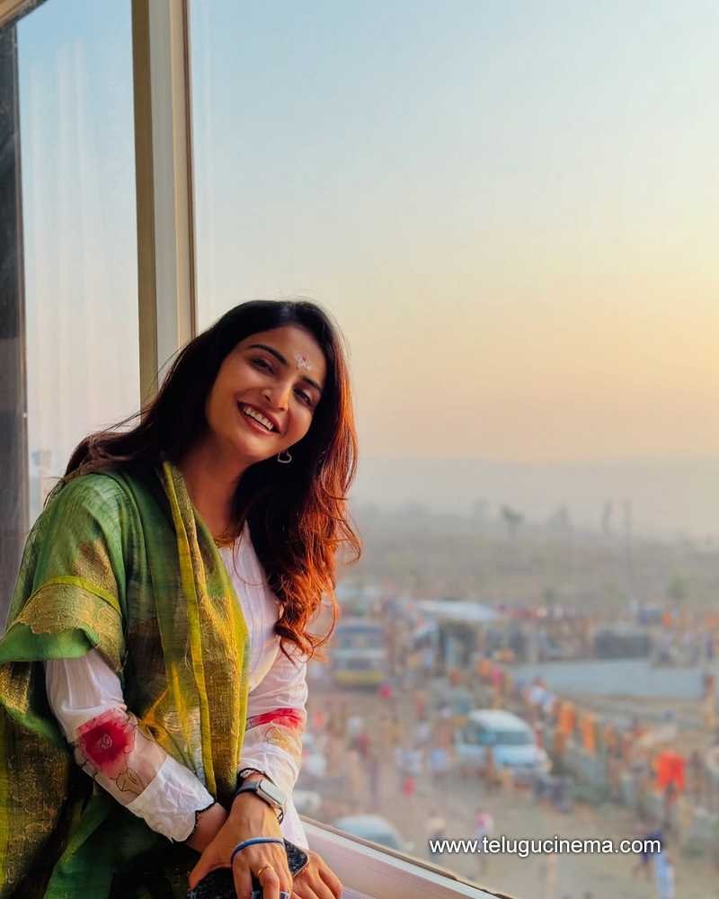ananya stills 26022505