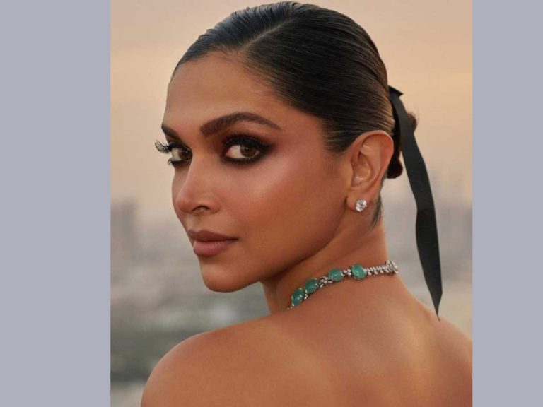 deepika thumb