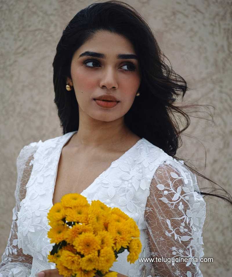 kriti still 14022503