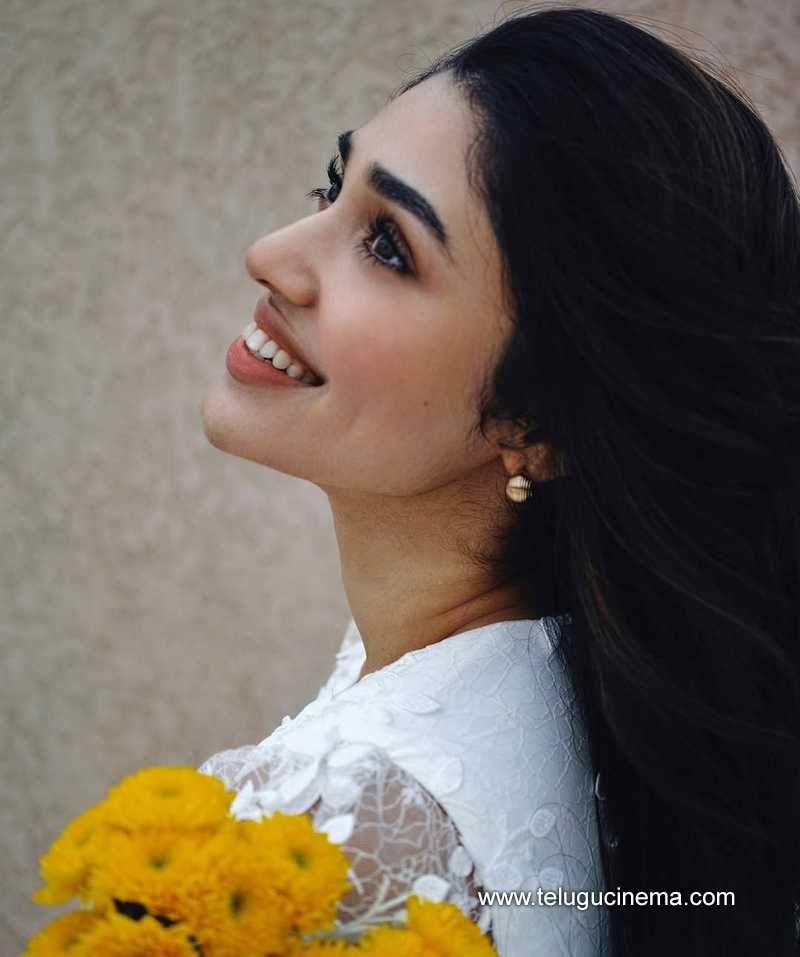 kriti still 14022505
