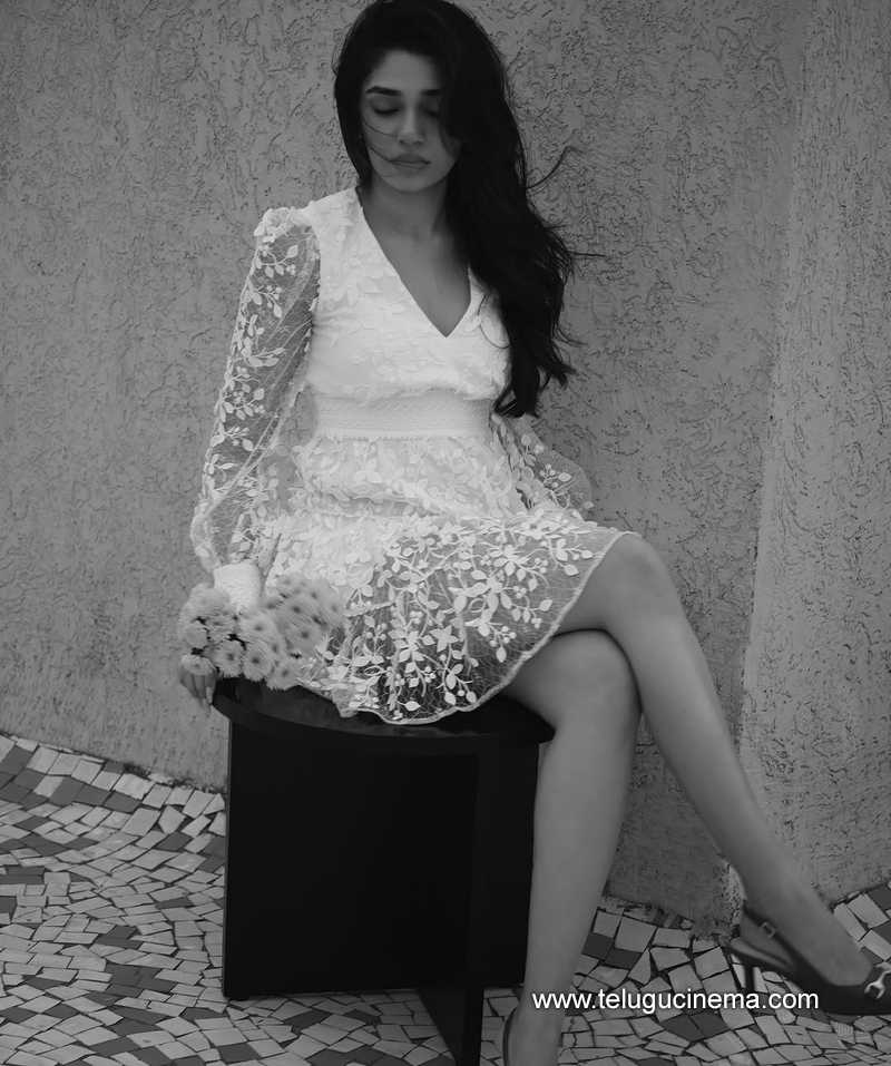 kriti still 14022509