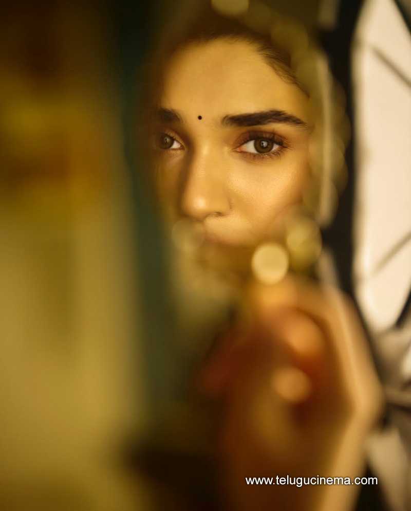 kriti still 8022502