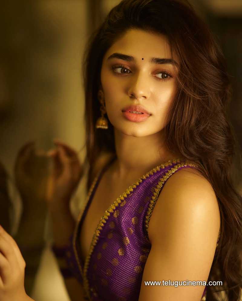 kriti still 8022503