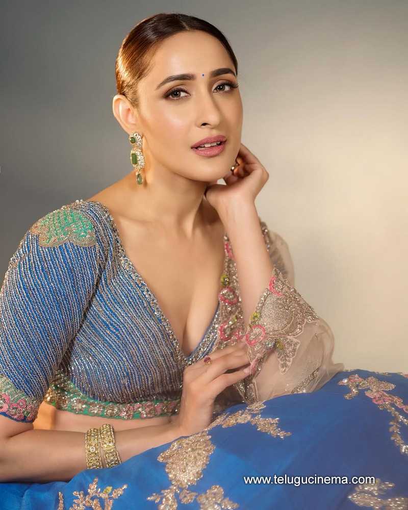 pragya still 6022506
