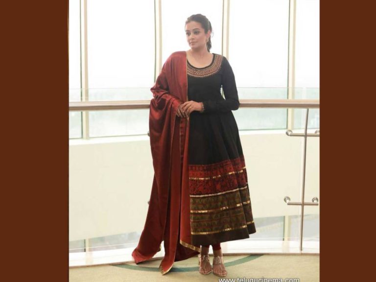 priyamani thumb 2