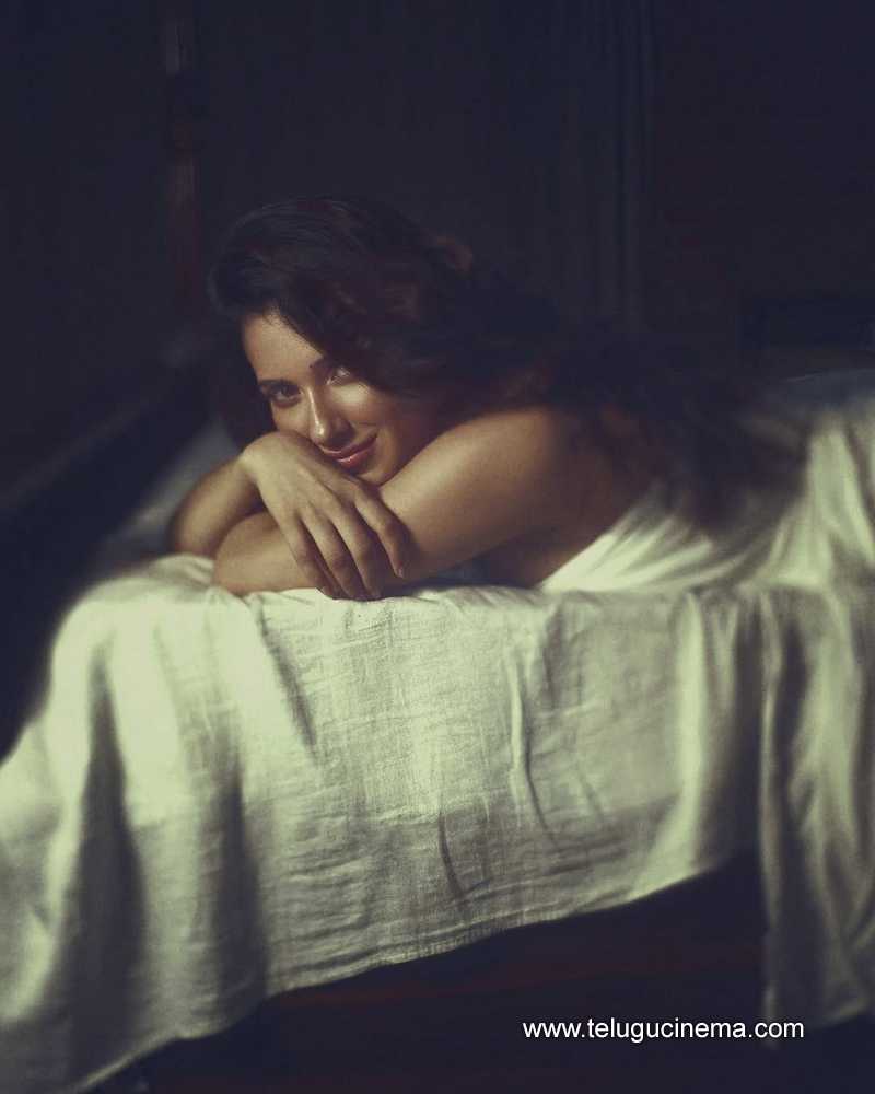 ruhani stills 22022502