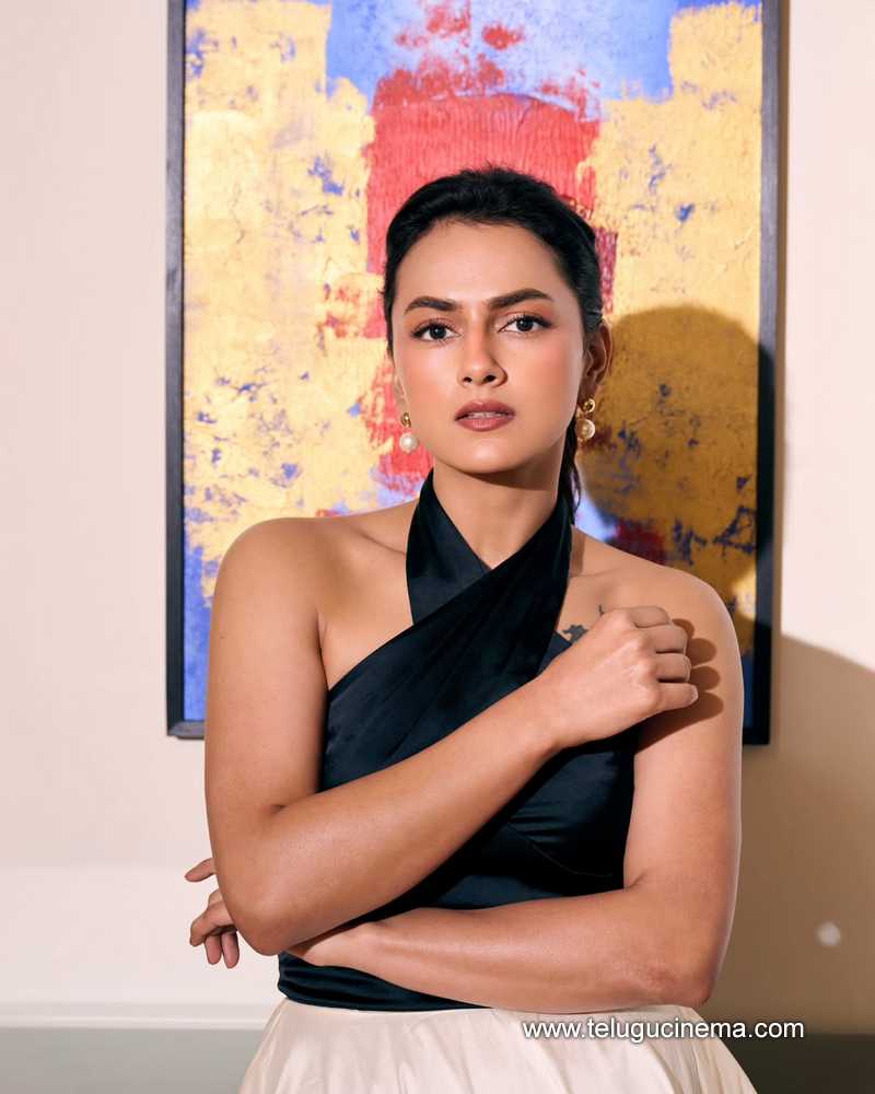 shraddhasrinath still 13022504