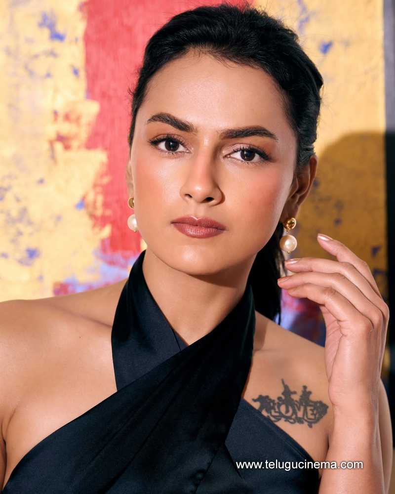 shraddhasrinath still 13022506