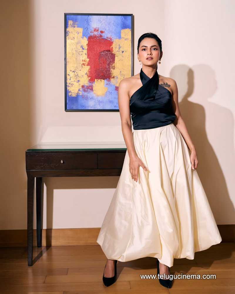 shraddhasrinath still 13022507