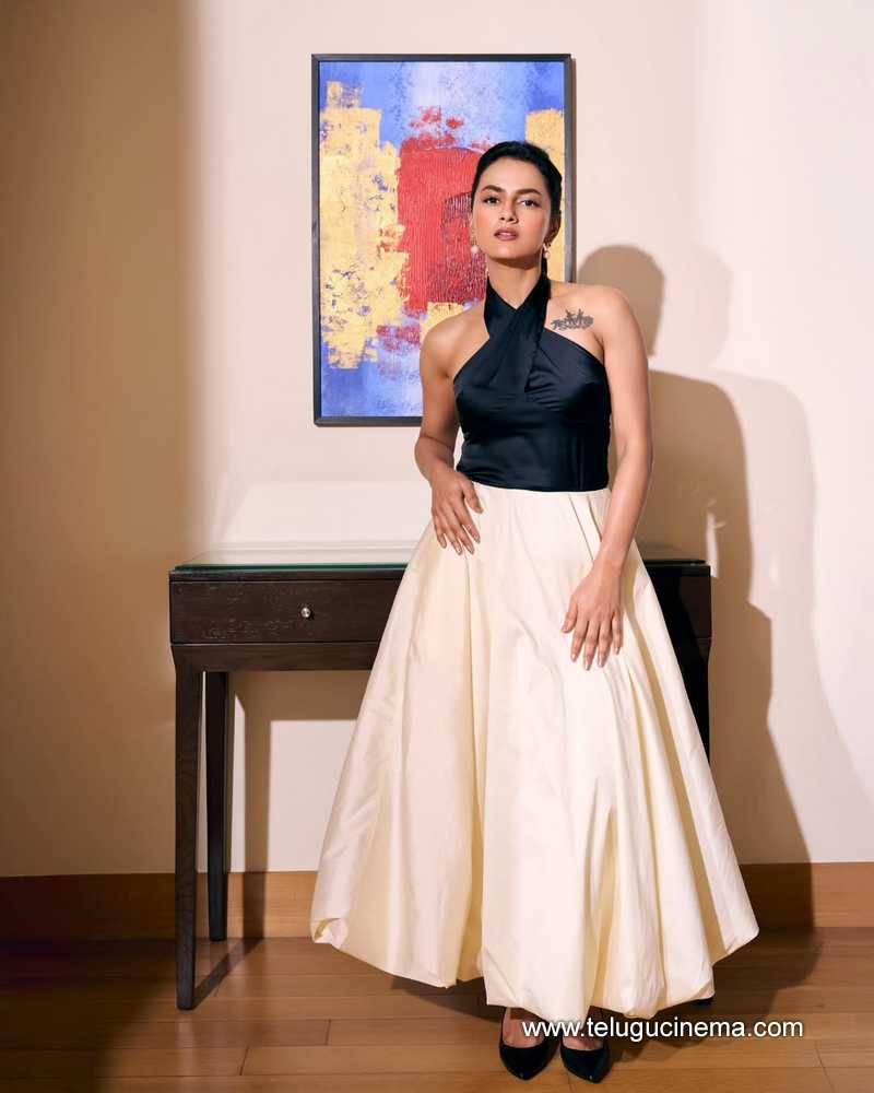 shraddhasrinath still 13022509