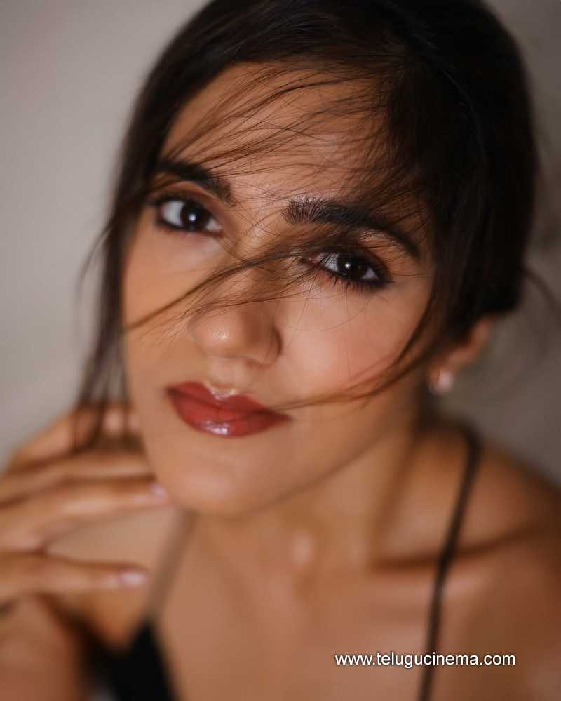 simran still 14522502