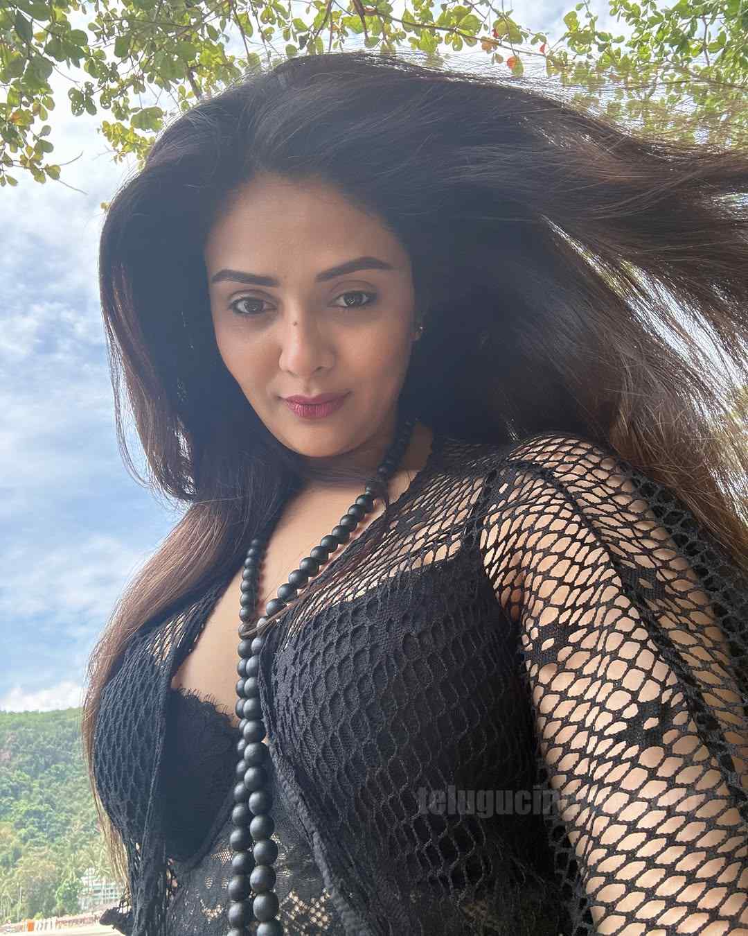 Sreemukhi in phuket