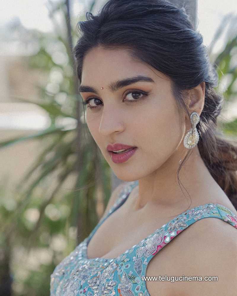 yukti still 8022504