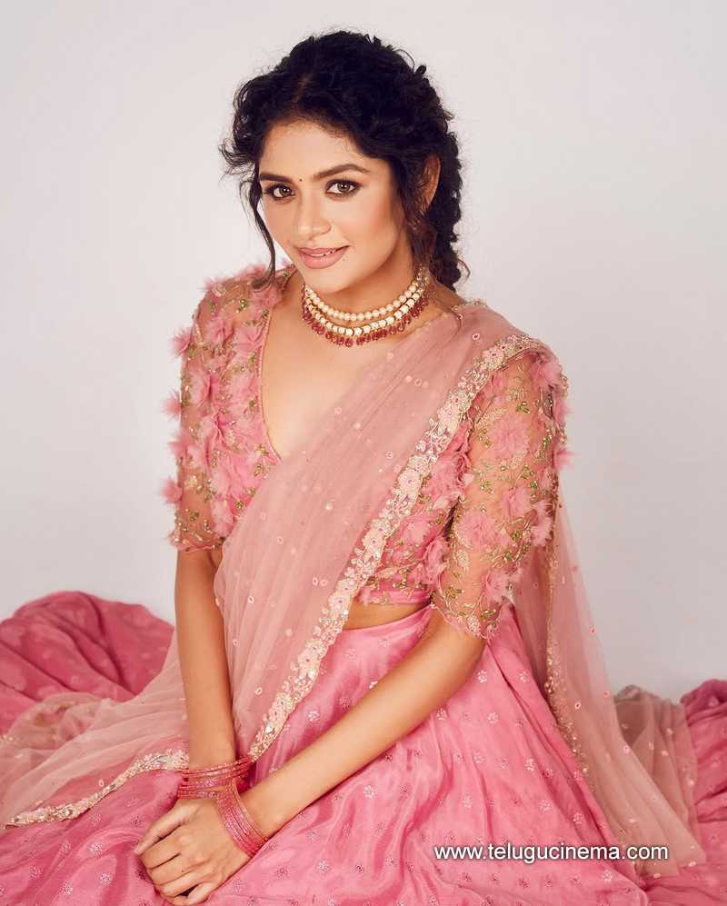 aditi stills 19032505
