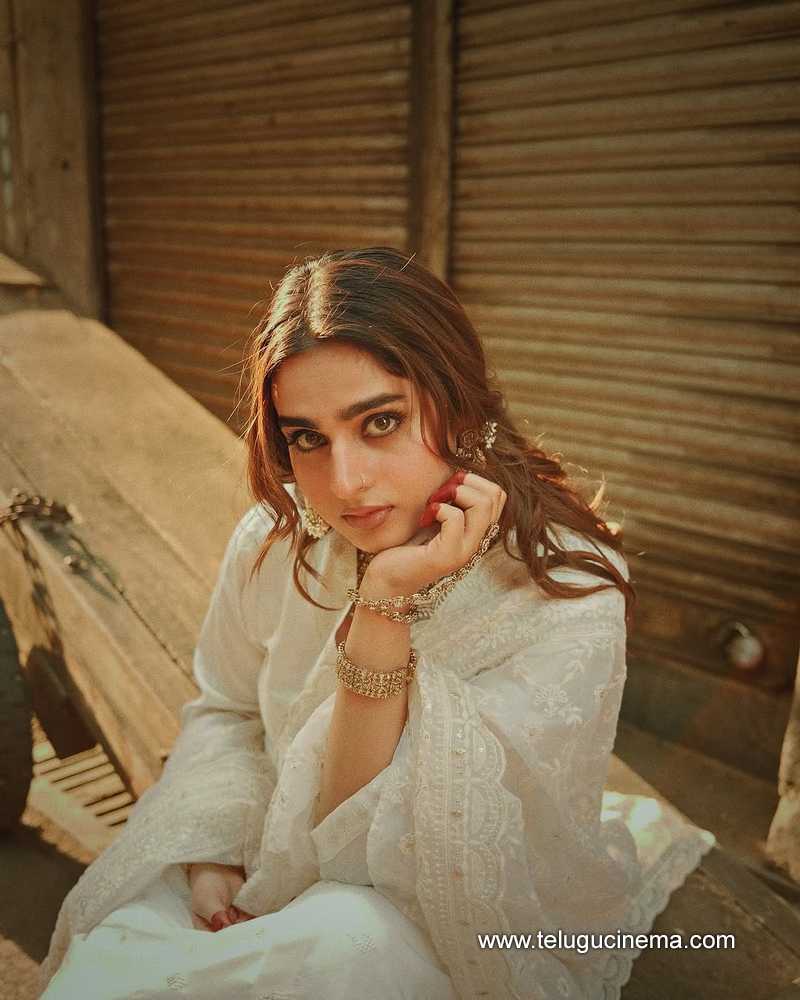 ayesha stills 28032508