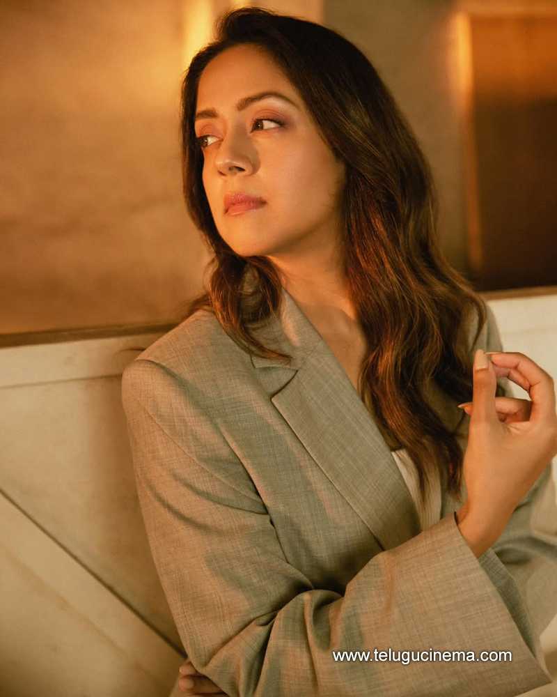 jyothika stills 24032503