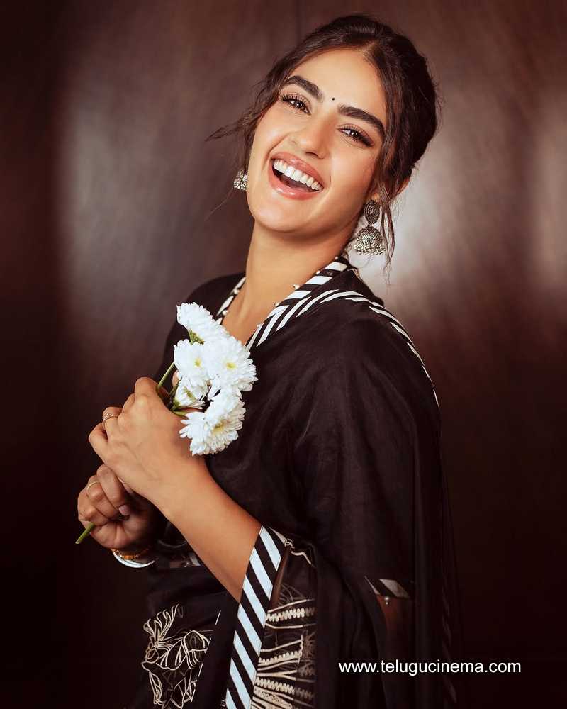 kavya stills 01032505