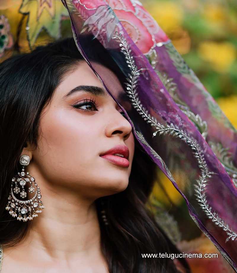 kriti stills 14032502