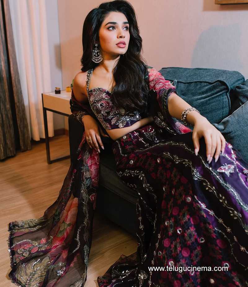 kriti stills 14032504