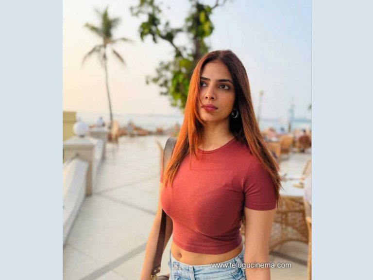 malavika thumb