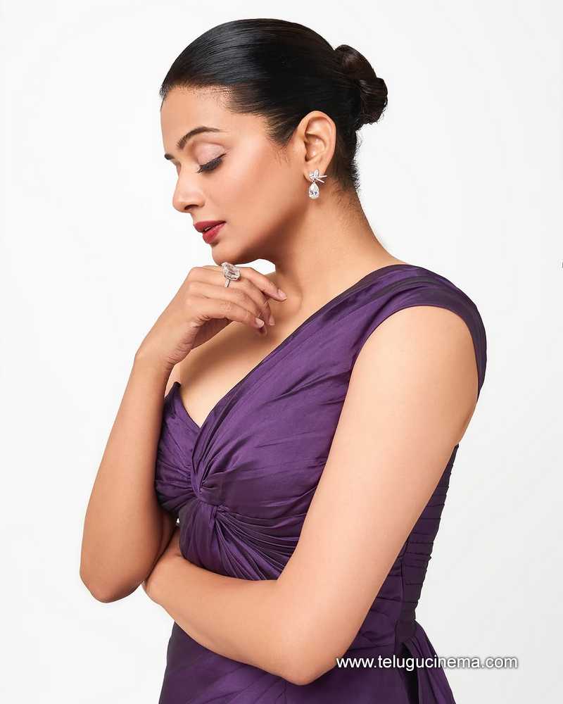 priyamani stills 17032503