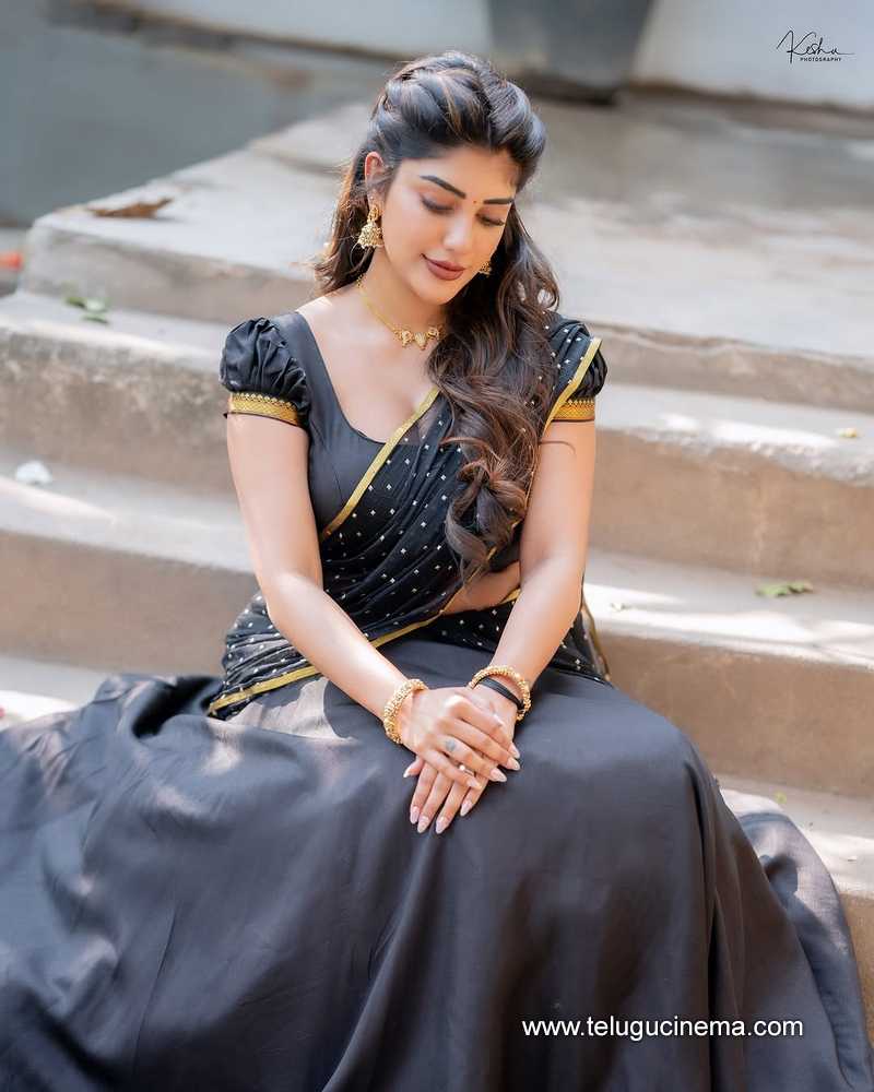 supriya stills 20032508