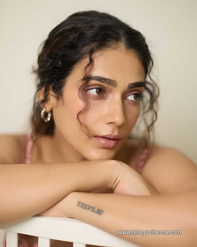akansha stills 28042505