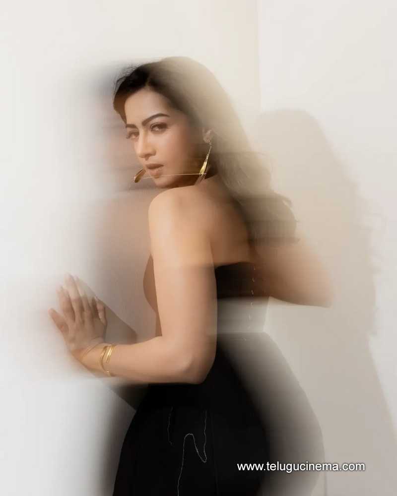 catheirine stills 24042503