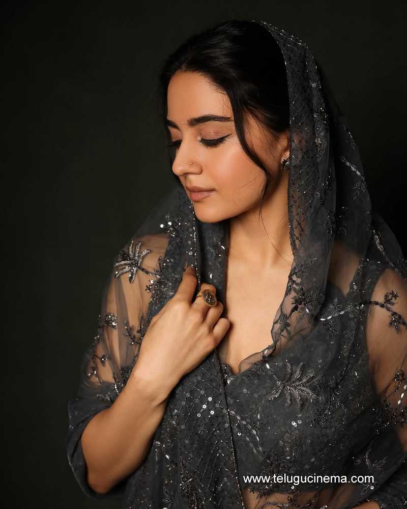 imanvi stills 24042505