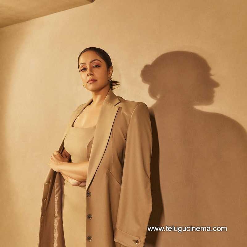 jyothika stills 02042502
