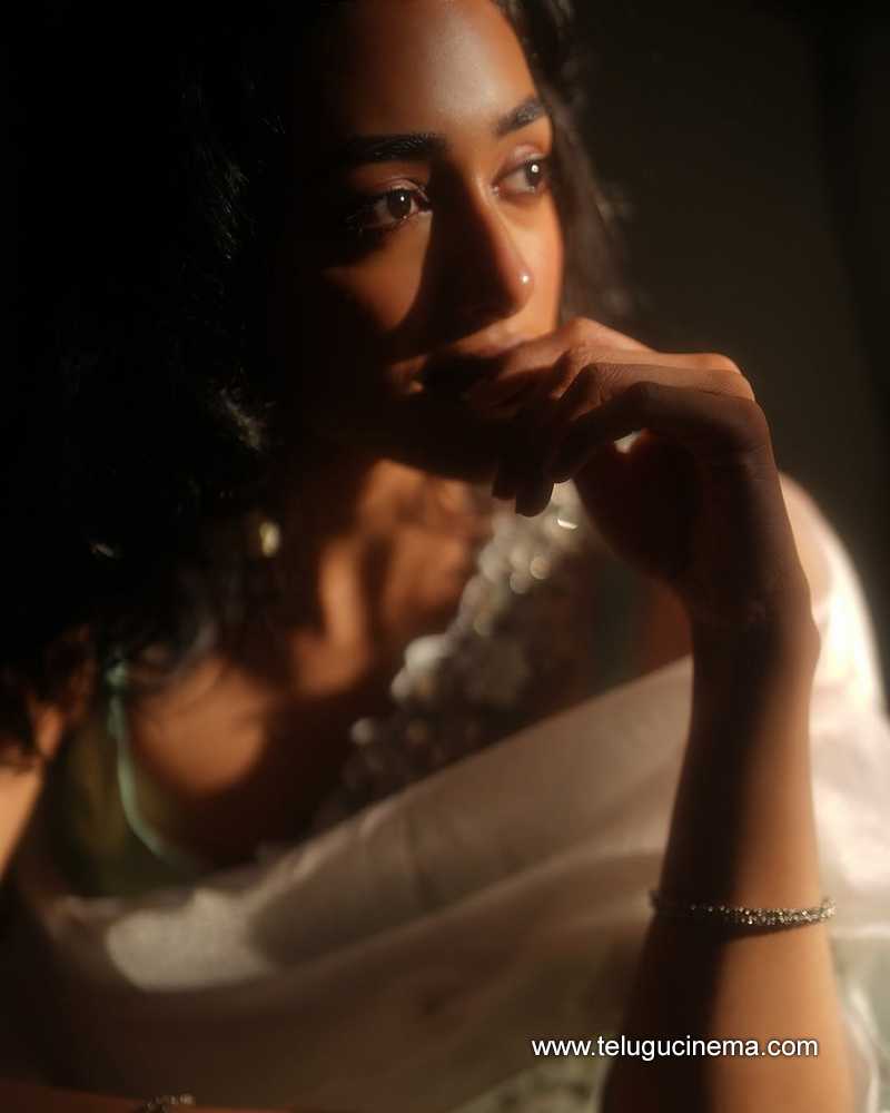 mujkhundan stills 12042505