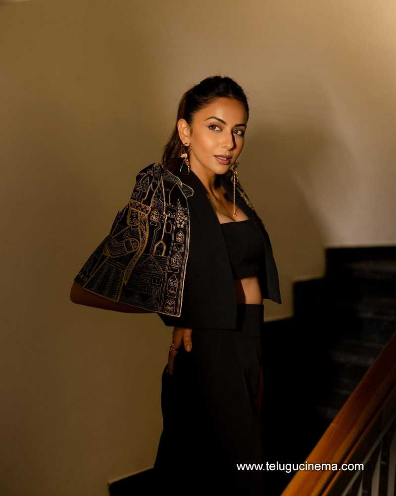 rakul stills 21042505