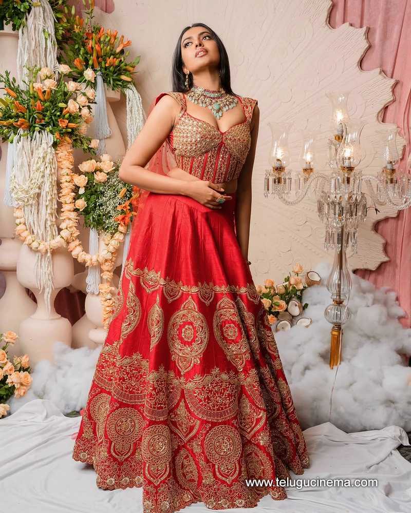 shivani stills 15042502