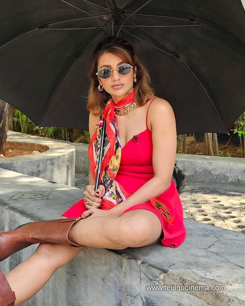 tejaswi stills 12042502