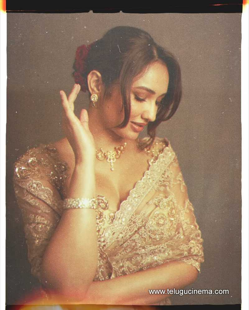 akaksha stills 02052502
