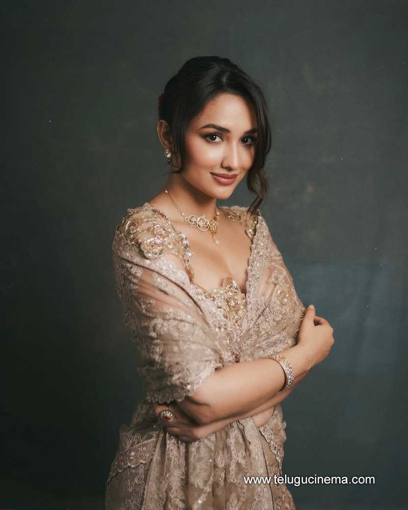 akaksha stills 02052506