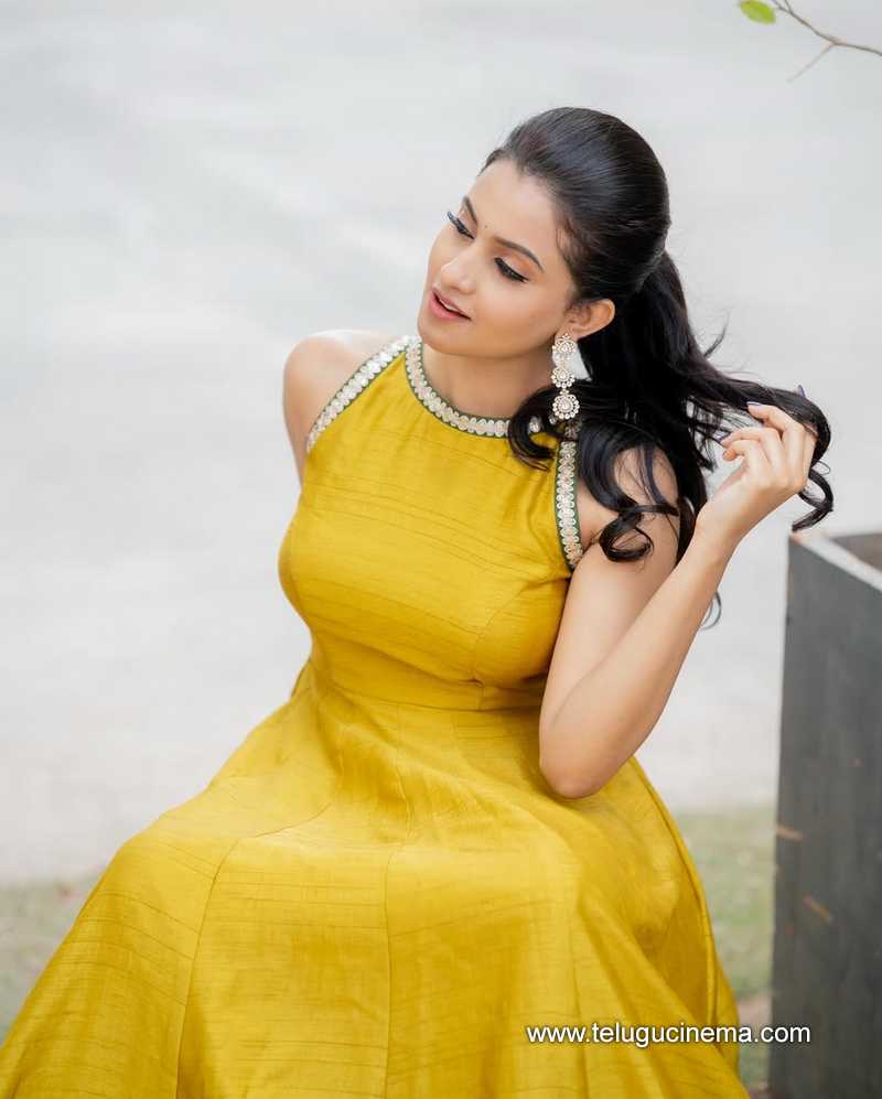 deepika stills 070525 06