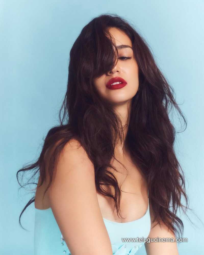 dishapatani stills 310525 07