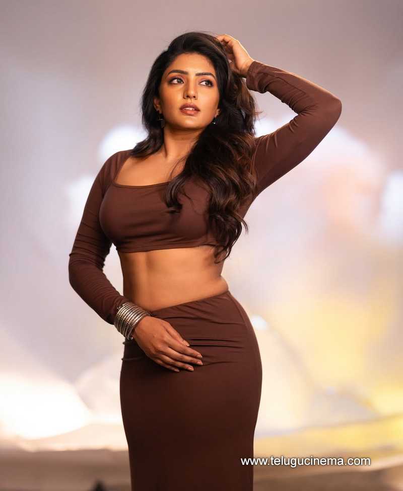 eesha stills 080525 03